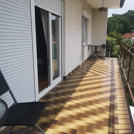 Apartment Peloza *